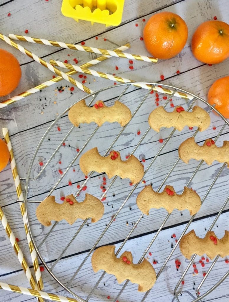 Pumpkin gingerbread cookie bats for Halloween