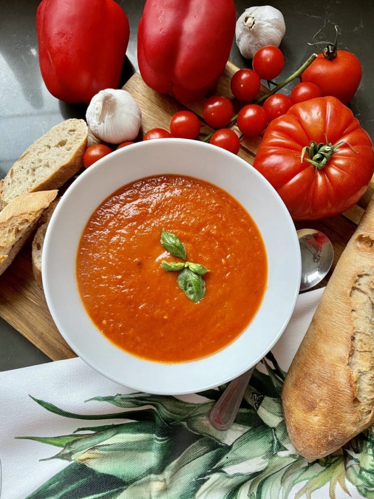 Roasted Pepper and Tomato Soup Roasted Pepper and Tomato Soup