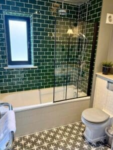 small bathroom Retallack Resort